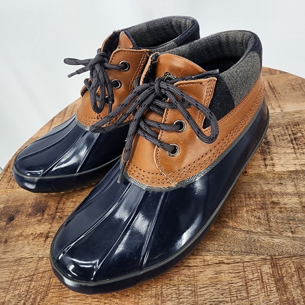 G.H Bass and‎ Co Manderin Duck shoes Size 7